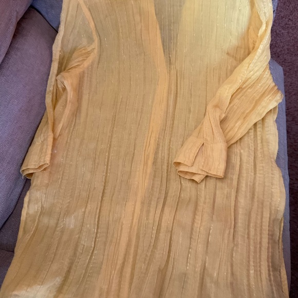 Vintage Ladies Shirt Overblouse, sheer, bright yellow with metallic thread - Picture 5 of 6